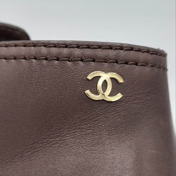SOLD! CHANEL Lace-up Lug Sole Leather Ankle Boots Brown Booties 39.5 - Picture 10 of 16